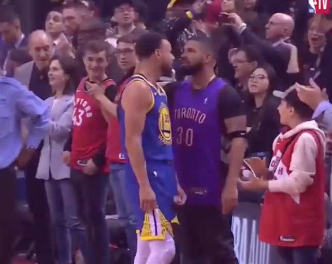 Steph Curry (L) and Drake (R)