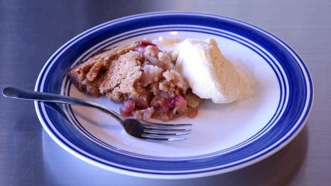 Image for article titled Everything you love about an apple pie baked in under an hour