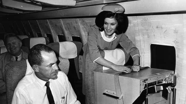 Image for article titled Amazing In-Flight Perks That Airlines Had In The 1960s
