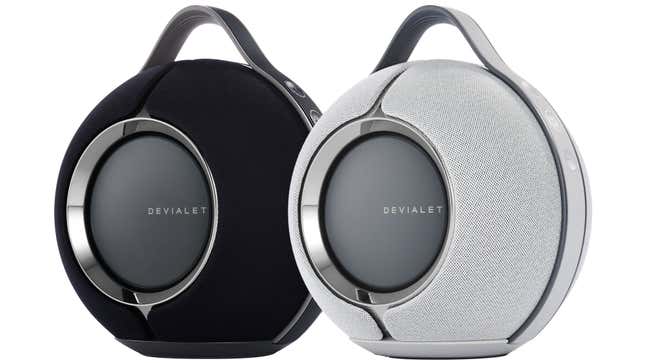 Imagen para el artículo titulado El nuevo altavoz portátil de Devialet optimiza automáticamente su sonido dependiendo de dónde lo estés usando