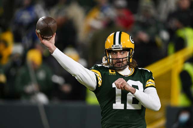 Antivax Aaron Rodgers manages to cancel himself, won't suit up for Packers  Sunday