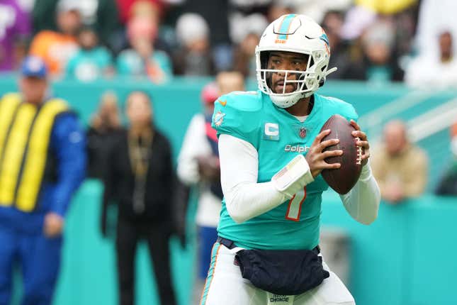 Tua Tagovailoa: Miami Dolphins QB enters concussion protocol again