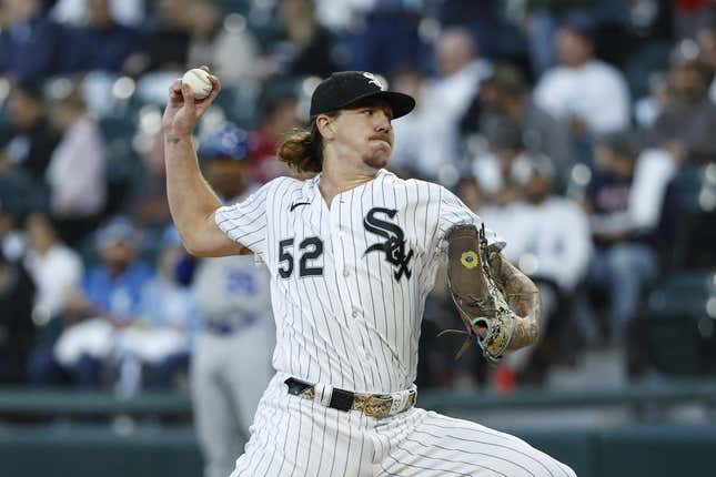 Sep 13, 2023; Chicago, Illinois, USA; Chicago White Sox starting pitcher Mike Clevinger (52) delivers a pitch against the Kansas City Royals during the first inning at Guaranteed Rate Field.