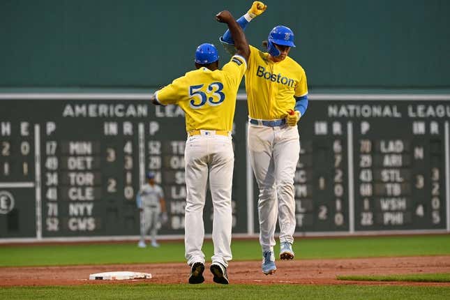 Red Sox beat Royals 2-0