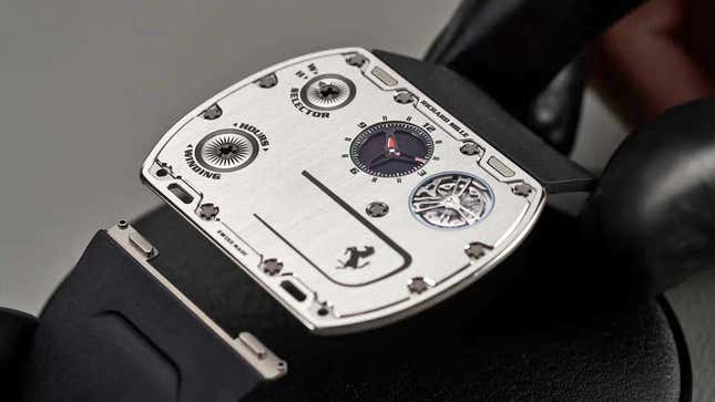 Imagen para el artículo titulado El reloj de pulsera mecánico más fino del mundo es del grosor de una moneda y cuesta 1.888.000 dólares