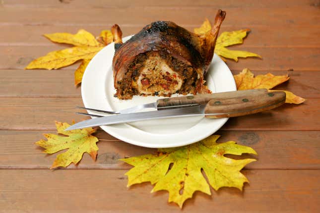 Image for article titled 13 Foods That Should Be Banned From the Thanksgiving Dinner Table, According to Lifehacker Readers
