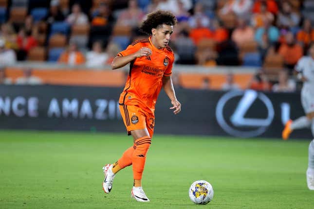 Sep 16, 2023; Houston, Texas, USA; Houston Dynamo FC midfielder Adalberto Carrasquilla (20) controls the ball against St. Louis City SC during the second half at Shell Energy Stadium.