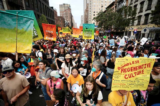 Climate activists gather at a rally to end fossil fuels, in New York, Sunday, Sept. 17, 2023. (AP Photo / Bryan Woolston)