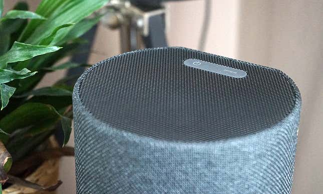 Botones físicos de los altavoces traseros inalámbricos Sony SA-RS5