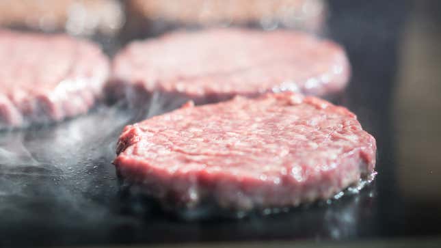 Image for article titled Why You Need Lower-Fat Burger Meat if You&#39;re Cooking Indoors