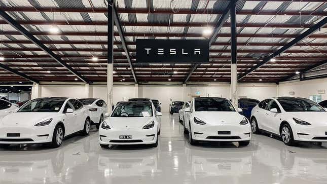 Elon Musk considera una fábrica de Tesla en Arabia Saudita