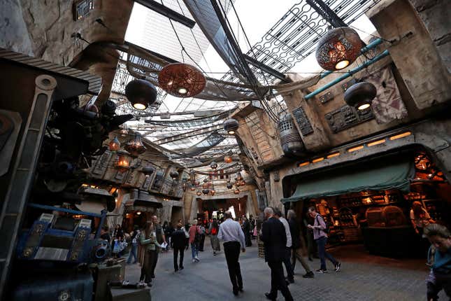 Image for article titled Photos: Inside Disney’s new Star Wars theme park