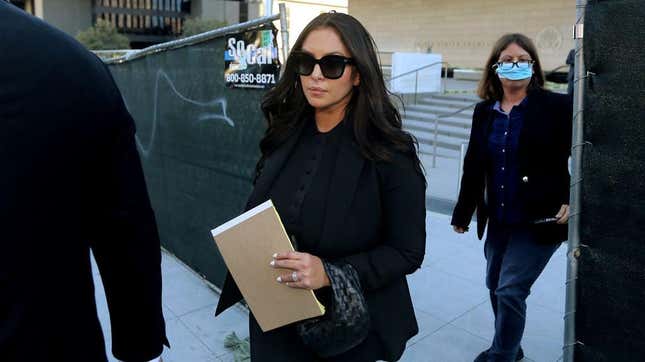 Image for article titled Vanessa Bryant Settles Lawsuit With L.A. County for Nearly $29 Million Over Kobe Bryant Crash Photos