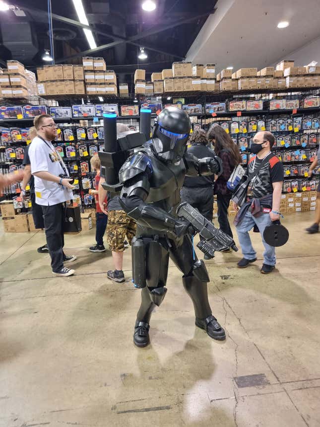 Image for article titled Here&#39;s Some of Star Wars Celebration 2022&#39;s Coolest Cosplay