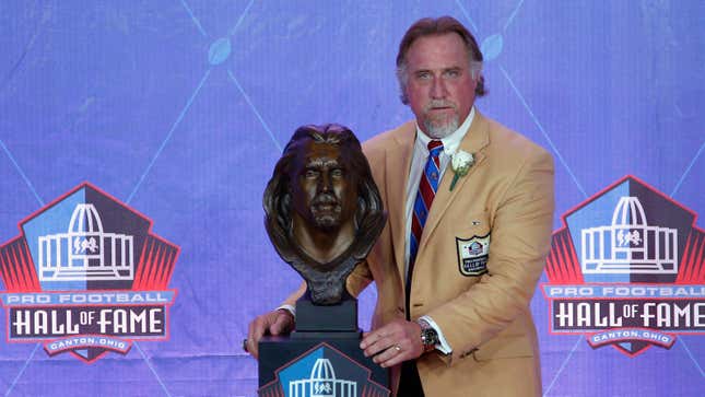 Photo: Ed Reed with his bust at the Pro Football Hall of Fame -  CAN20190803126 