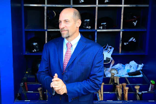 Smoltz shuts down Dodgers - Statesboro Herald