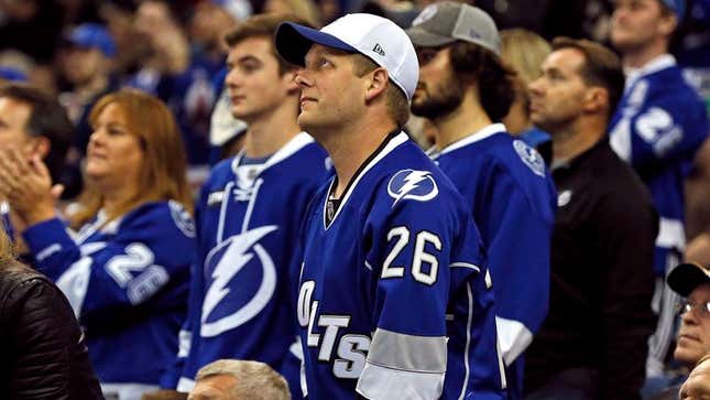 Image for article titled Tampa Bay Lightning Maintain Home Advantage By Restricting Admission To Fans Weighing 300 Pounds Or Less