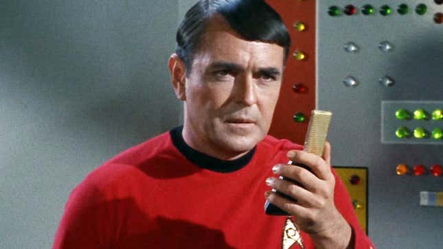 Imagen para el artículo titulado Las cenizas del actor que interpretaba a Scotty en Star Trek llevan 12 años en la ISS y la NASA no sabía nada