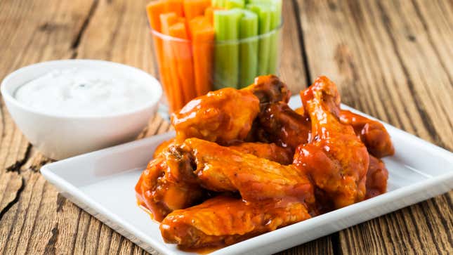 Image for article titled How to Get Free Wings Every Time March Madness Goes Into Overtime