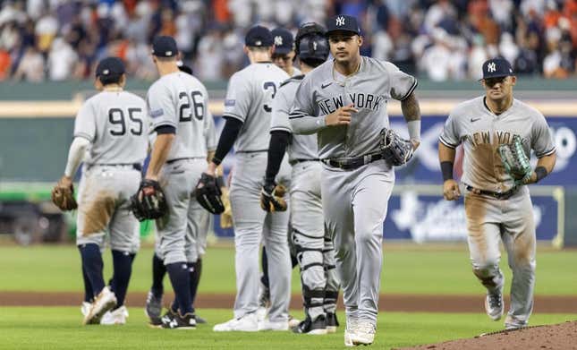 Sep 2, 2023; Houston, Texas, USA; New York Yankees center fielder Jasson Dominguez (89) and teammates celebrate the win against the Houston Astros at Minute Maid Park.