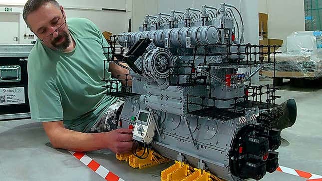 Stefan Weinert with his Lego diesel engine replica
