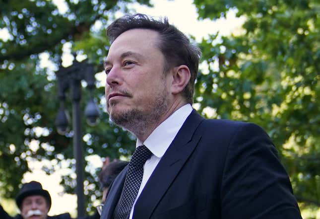 Image for article titled Party’s Over: Elon Musk Proposes Charging Users a Monthly Fee for Twitter