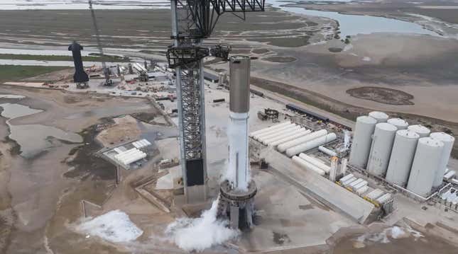 Image for article titled Everything We Noticed During SpaceX&#39;s First Big Test of Starship Megarocket