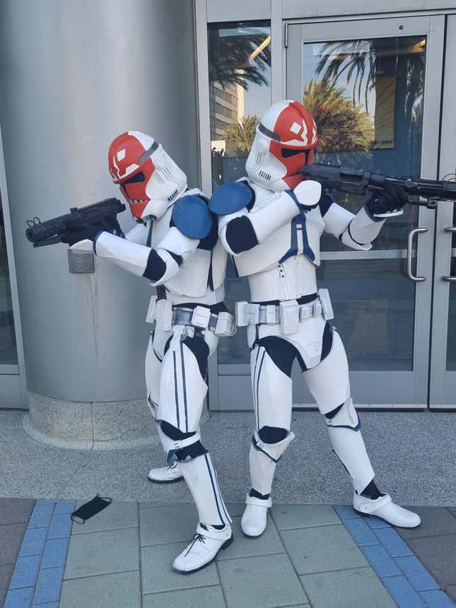 Image for article titled Here&#39;s Some of Star Wars Celebration 2022&#39;s Coolest Cosplay