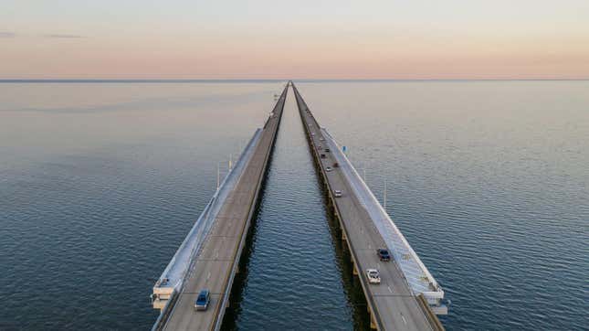 Image for article titled The Lake Pontchartrain Causeway Can Take You To The End Of The World