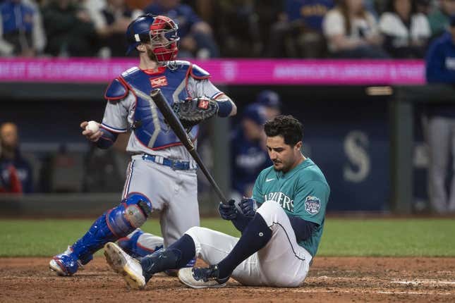 Mariners beat Rangers 4-1