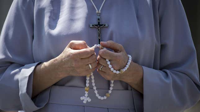 Image for article titled Nun Recited Hail Marys in Witness&#39; Face at Abortion Clinic Blockade Trial