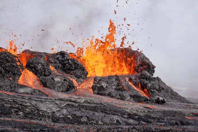 Image for article titled Snap-Happy Tourists Are Walking up to Lava Near the Reykjavik Airport for Pics