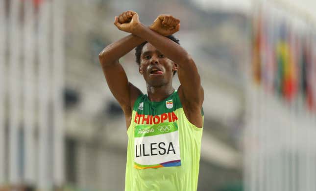 Ethiopia's Feyisa Lilesa standing with the Oromo protests.