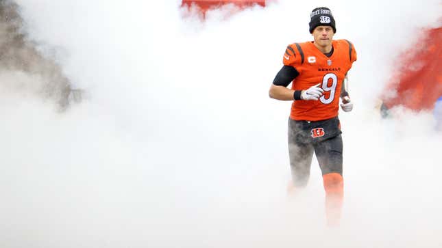 Bengals QB Joe Burrow on risking further injury Monday: 'There's