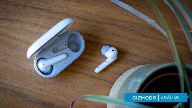 Imagen para el artículo titulado FreeBuds SE, análisis: Huawei demuestra lo que tienen que tener unos auriculares baratos para triunfar