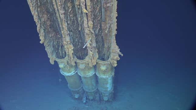 Imagen para el artículo titulado Descubren el naufragio más profundo jamás encontrado: a 7.000 metros bajo el mar