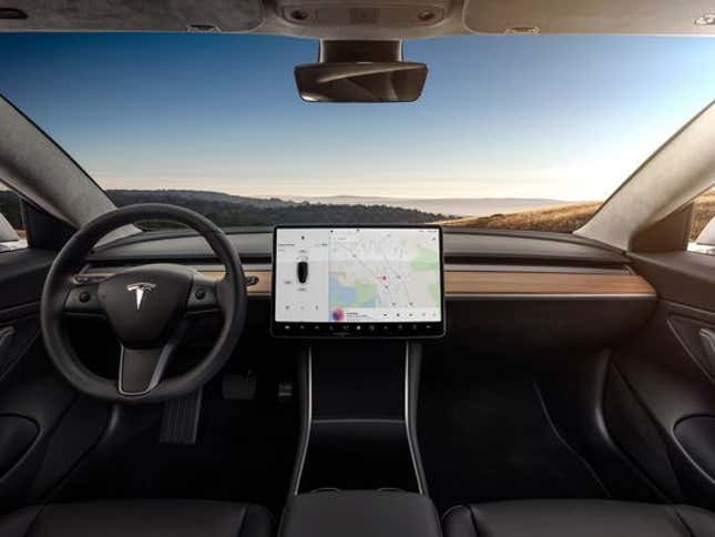 Image for article titled Tesla Model 3 reviewers are in love: “Yes, the hyperbole is necessary”