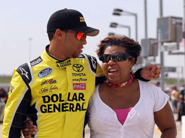 Image for article titled Bubba Wallace&#39;s Mother Spills the Tea on Other Drivers Calling Him the N-Word: &#39;We’ve Been Through All of That&#39;