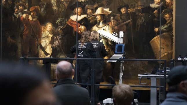 Imagen para el artículo titulado ¿Puedes encontrar al perro oculto en esta foto de 717 gigapíxeles de la obra más famosa de Rembrandt?