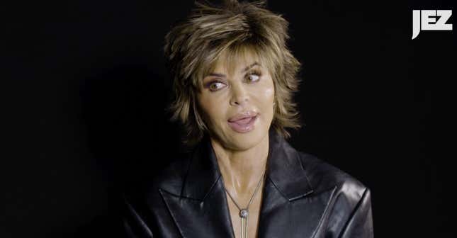 Lisa Rinna Finally Reveals the Story of Her Iconic Hairstyle