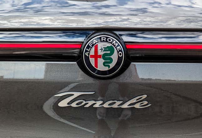 Image for article titled 2024 Alfa Romeo Tonale PHEV: A Disappointing Plea To The Female Buyer