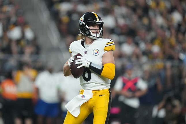 Kenny Pickett passes for 2 touchdowns as Pittsburgh Steelers top Las Vegas  Raiders 23-18