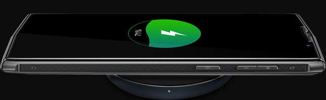 Imagen para el artículo titulado Este teléfono tiene una batería de 10.000 mAh y aun así cabe en tu bolsillo