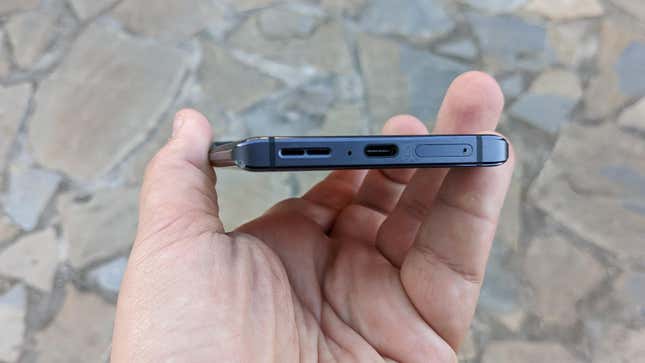 Imagen para el artículo titulado Análisis del Motorola Edge 30 Ultra: endiabladamente rápido