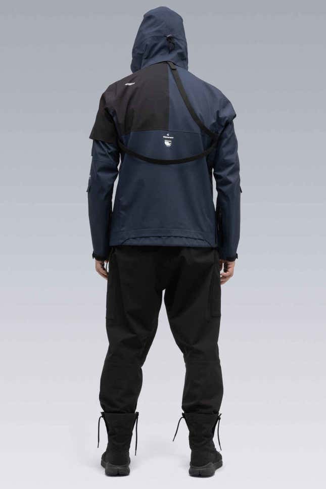 Imagen para el artículo titulado Sale a la venta una chaqueta de Death Stranding por 1.900 dólares. Se agota al instante