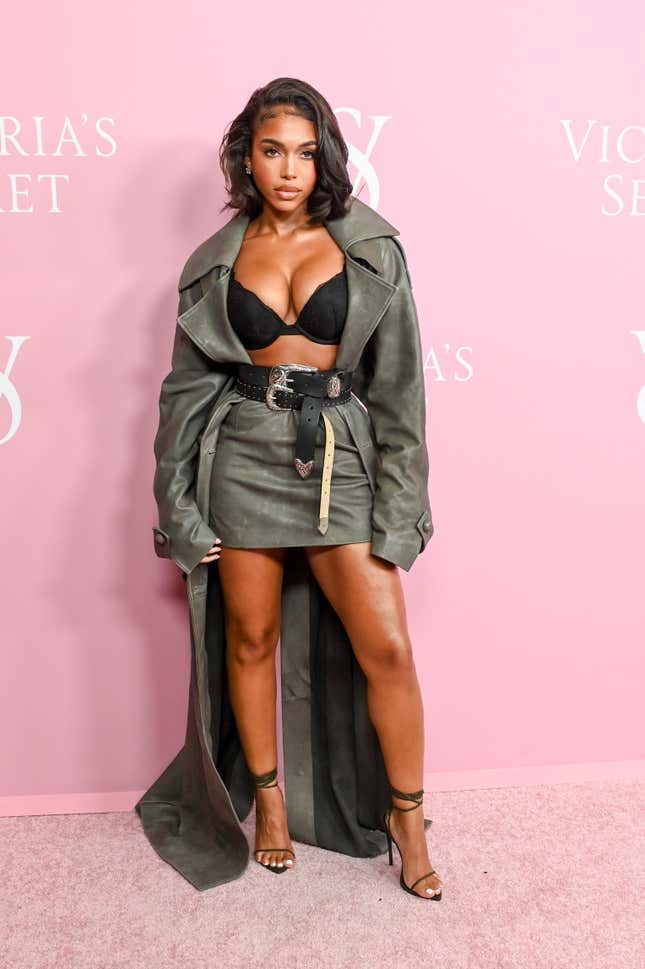 Image for article titled NYFW: Black Celebs Showed up at The Victoria&#39;s Secret Fashion Show