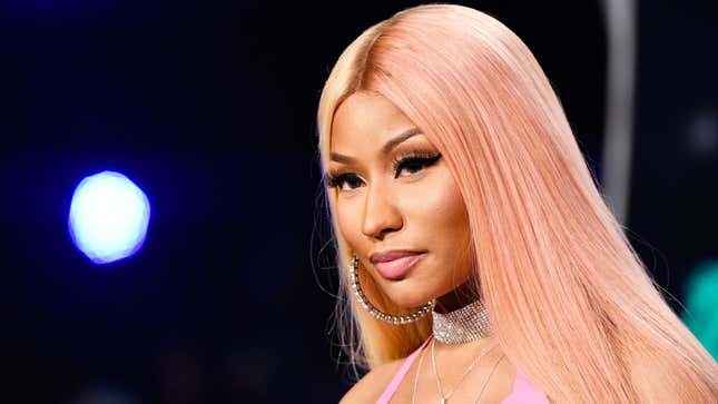  Nicki Minaj attends the 2017 MTV Video Music Awards on August 27, 2017 in Inglewood, California.