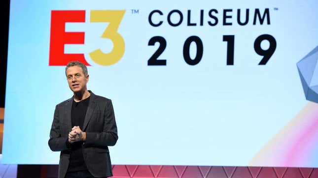 Geoff Keighley hosting the E3 Coliseum event in 2019