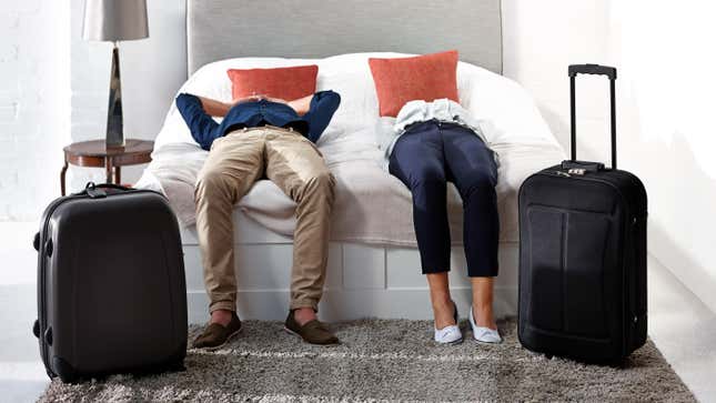 Image for article titled The Fastest Ways to Shake Jetlag