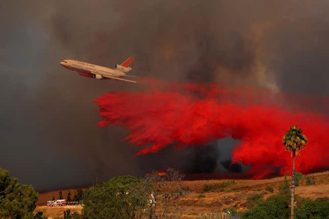 Image for article titled What it’s like to watch a raging wildfire descend on your neighborhood